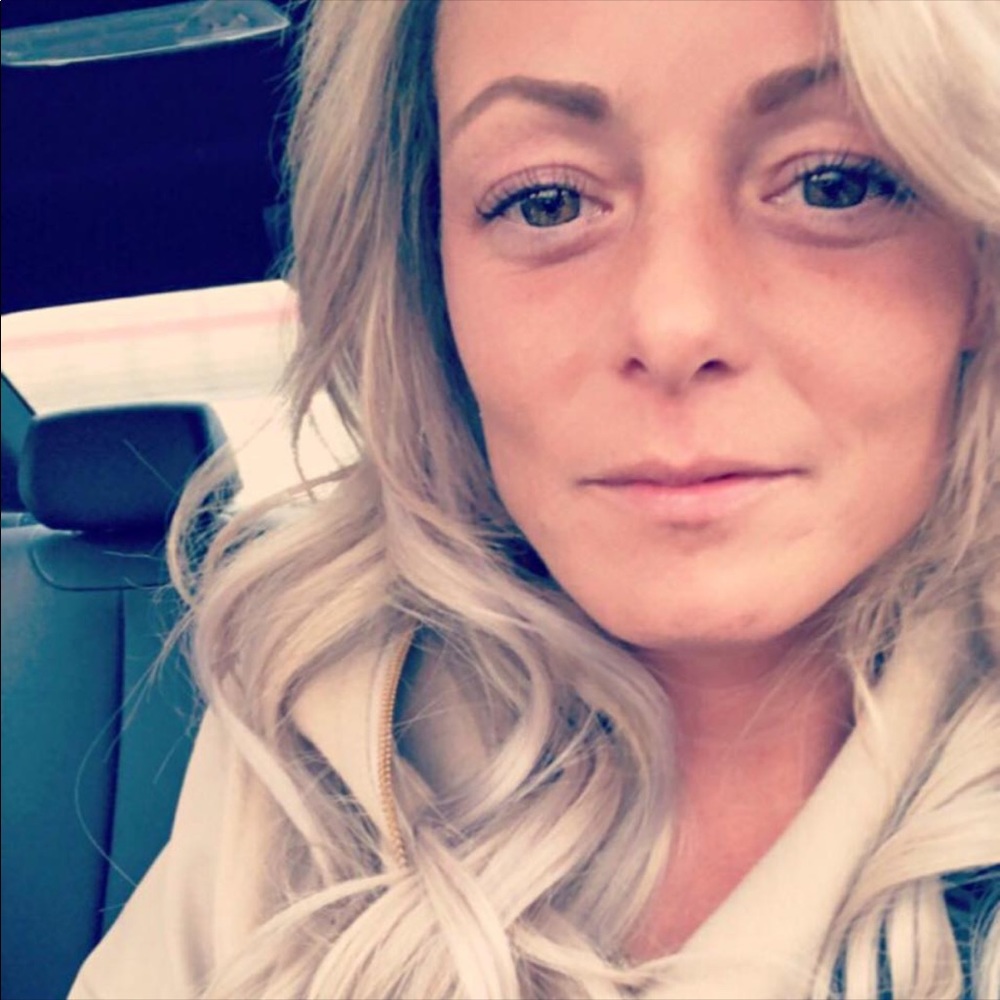 Meet your Posher, Stephanie